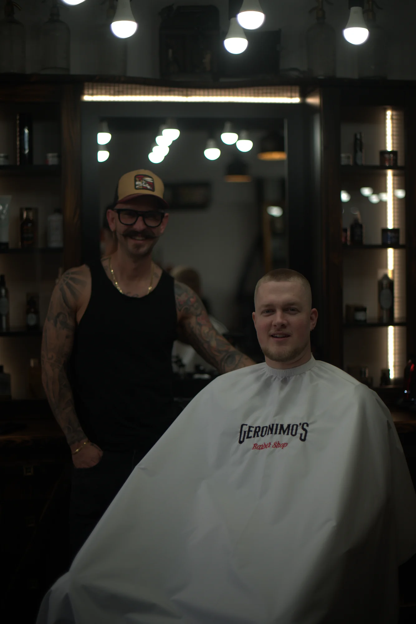 Pillanat a Geronimo’s Barber Shopból